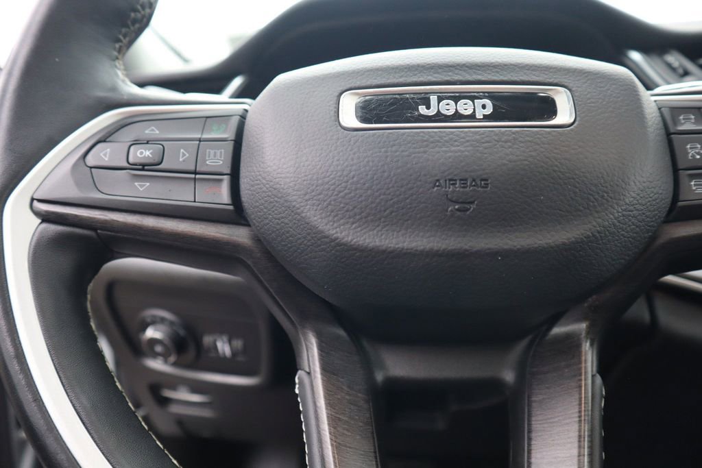 Used 2022 Jeep Grand Cherokee L Limited image 23