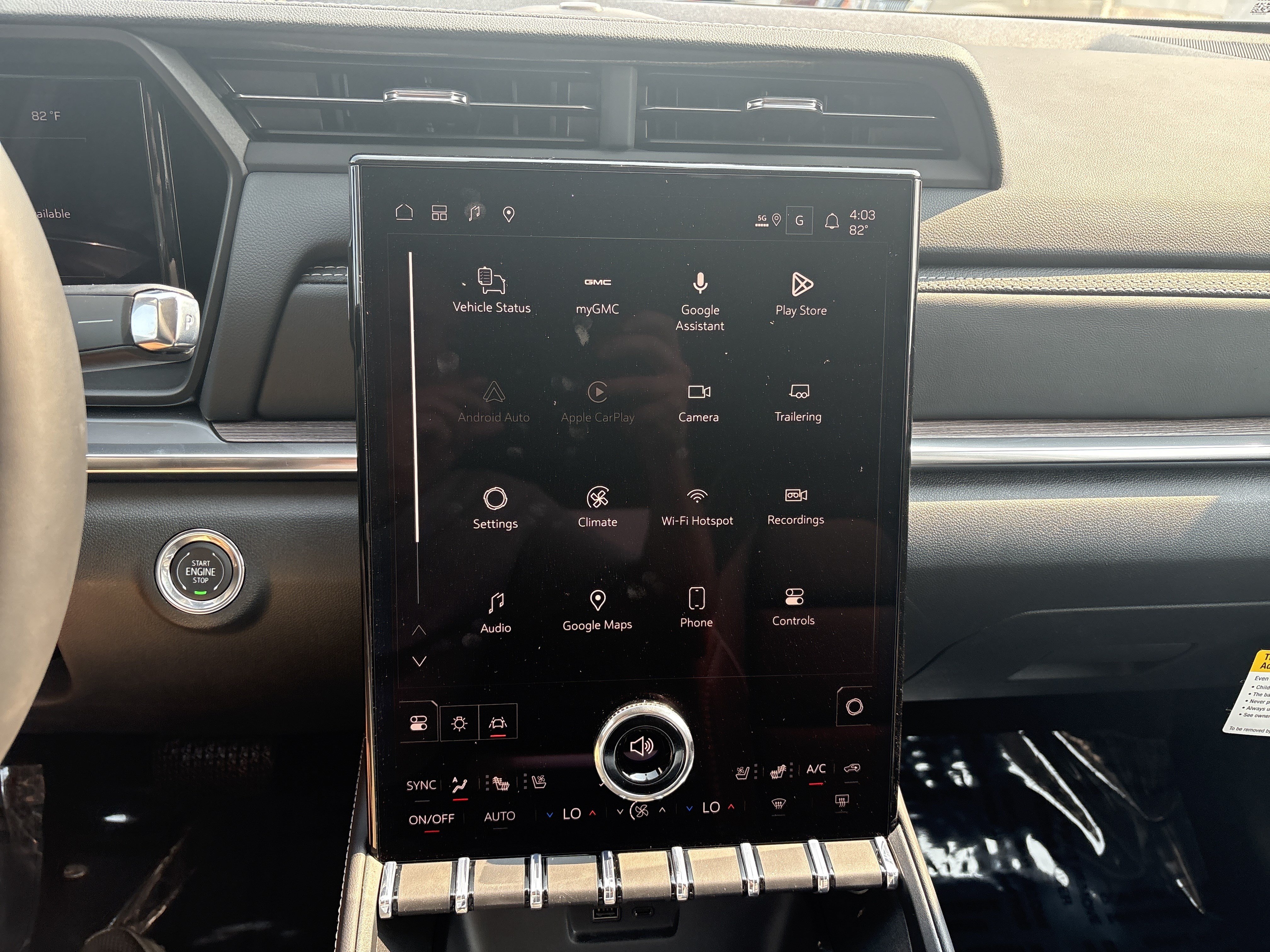 New 2027 GMC Terrain Denali w/ LPO, Black Badging Package AWD/4WD image 19