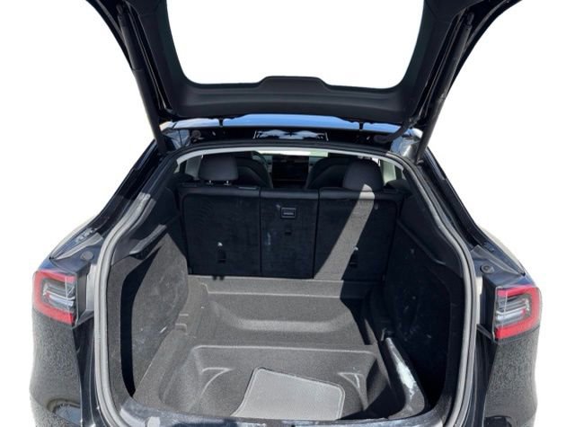 Used 2023 Tesla Model Y Performance image 19
