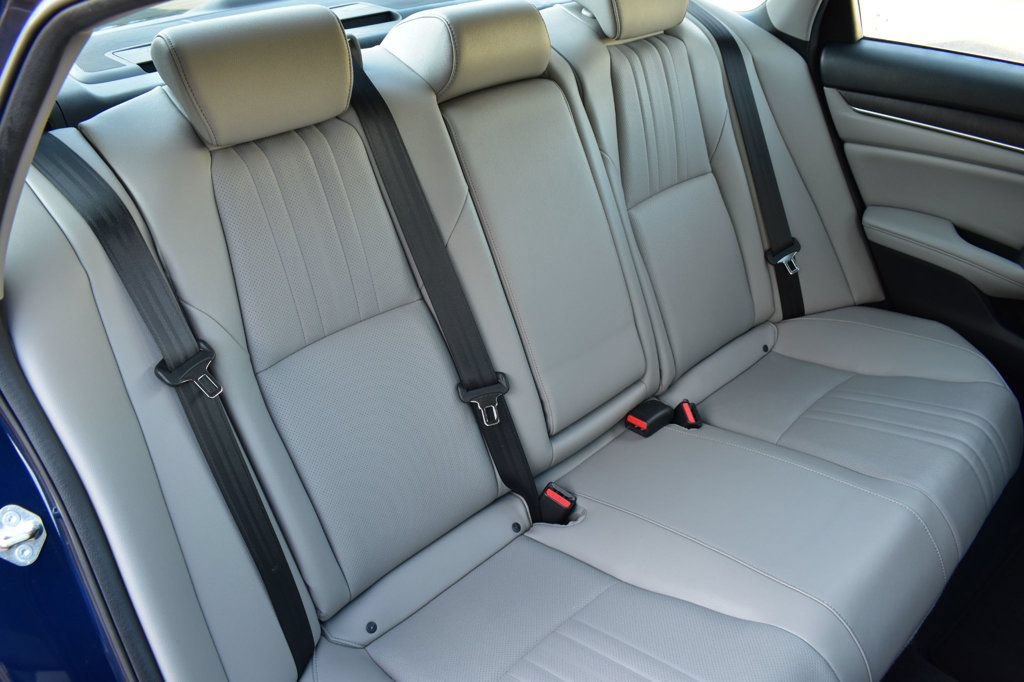 Used 2019 Honda Accord Touring image 25