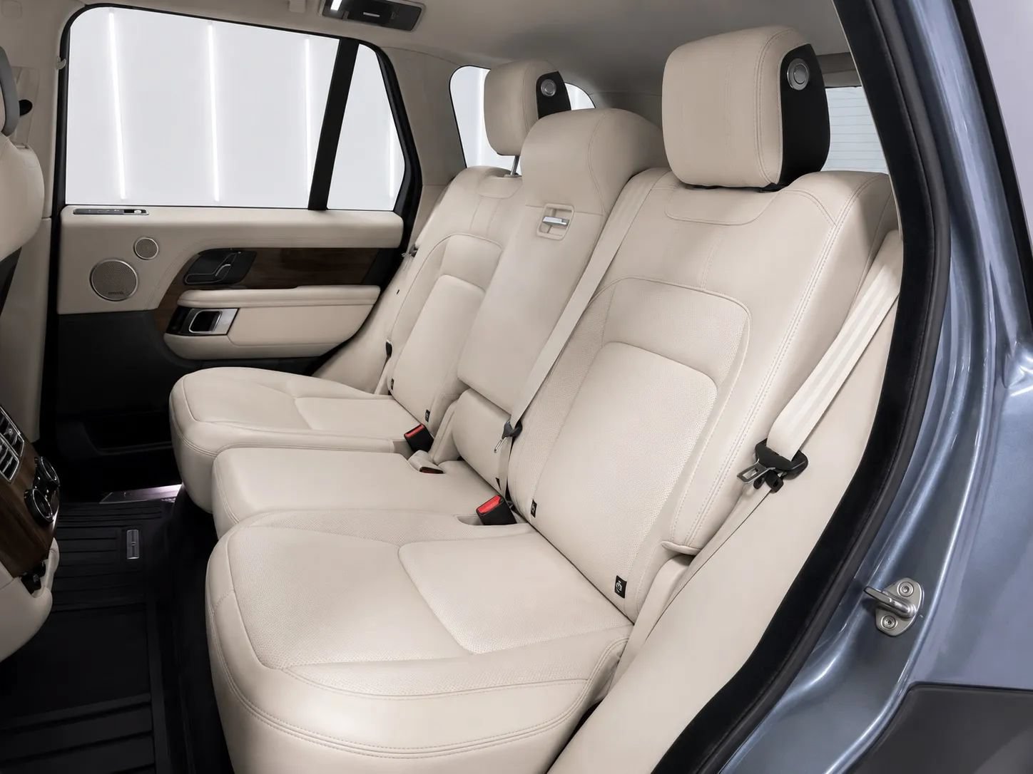 Used 2019 Land Rover Range Rover Supercharged AWD/4WD image 14