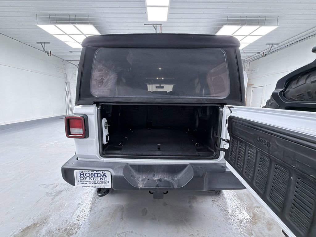 Used 2022 Jeep Wrangler Unlimited Willys image 19