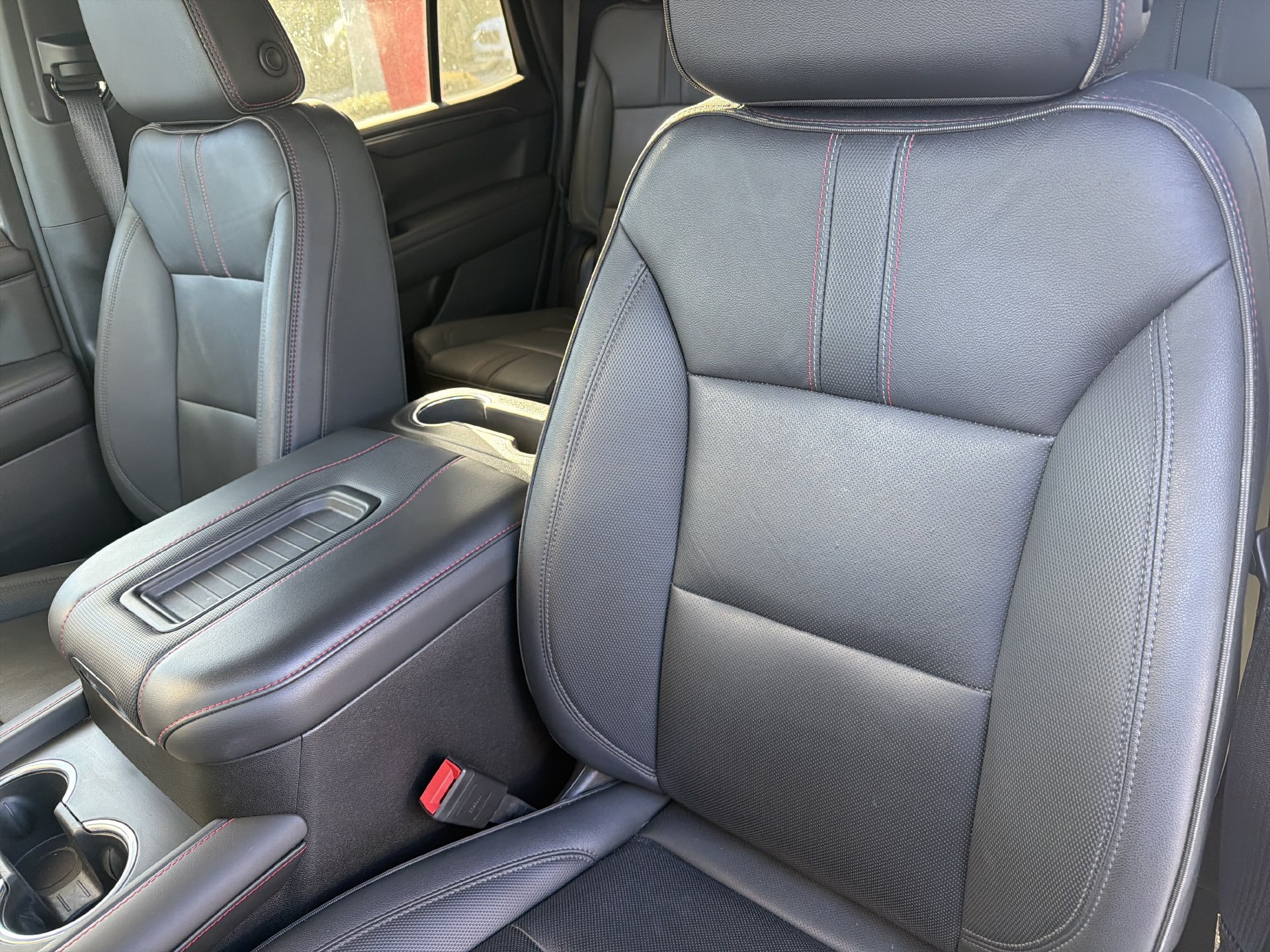 Used 2024 Chevrolet Tahoe RST w/ Luxury Package RWD image 23