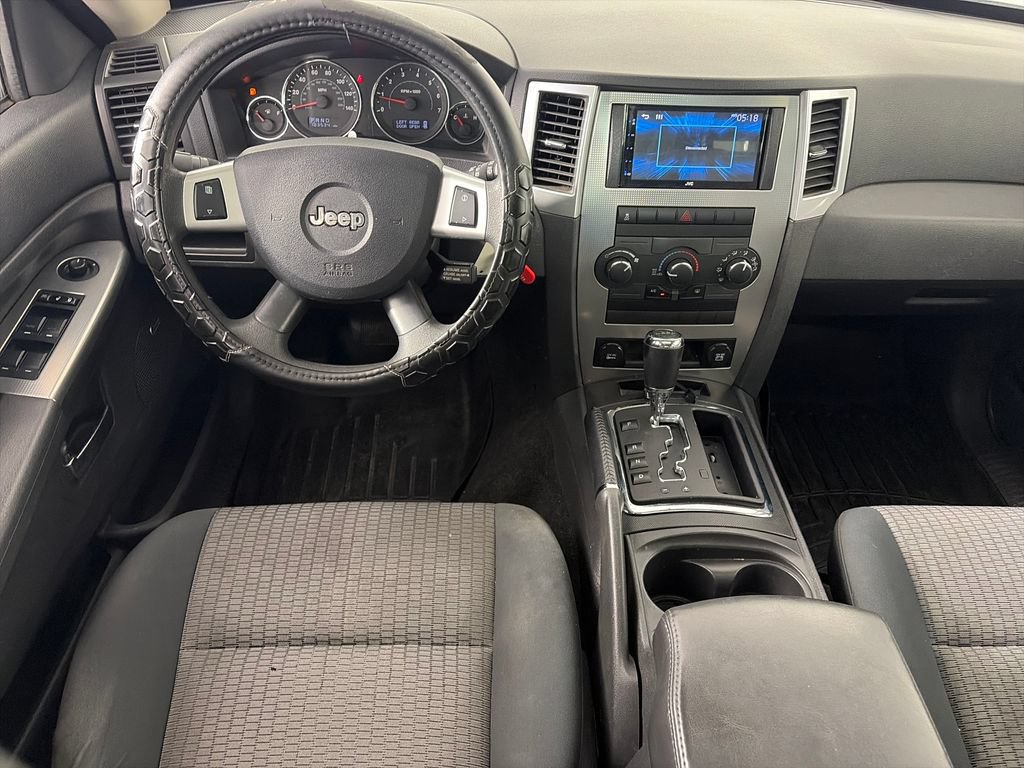 Used 2010 Jeep Grand Cherokee Laredo AWD/4WD image 14