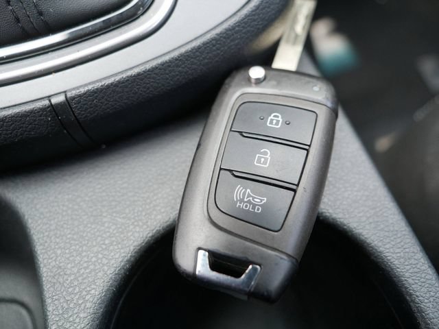 Used 2023 Hyundai Kona SE AWD/4WD image 36