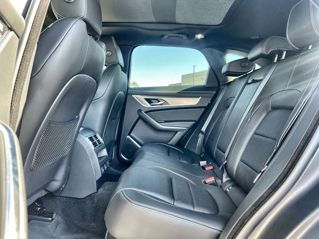 Used 2025 Jaguar F-PACE R-Dynamic S AWD/4WD image 15