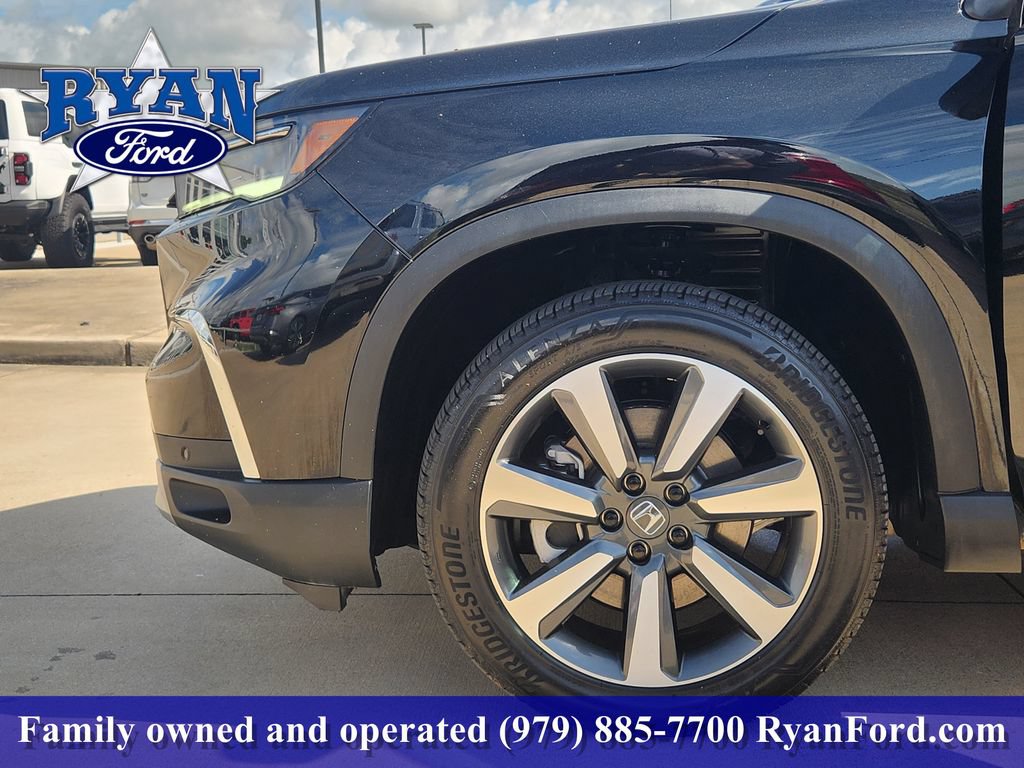 Used 2025 Honda Pilot Elite image 6