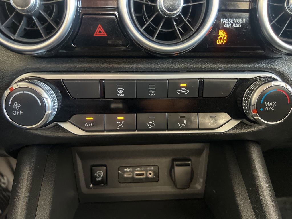 Used 2025 Nissan Sentra SV image 36