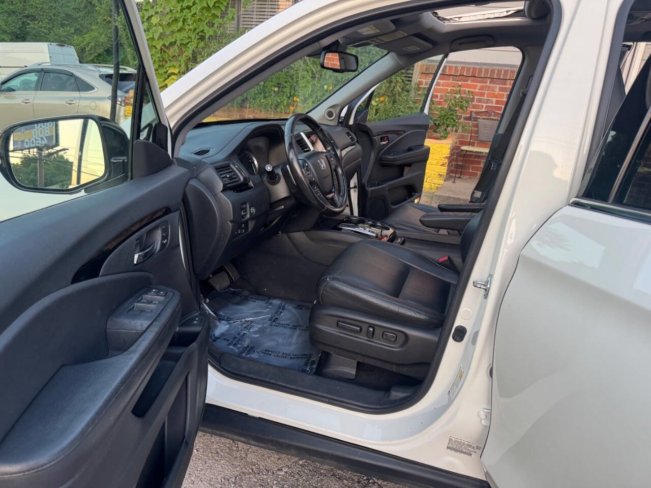 Used 2018 Honda Pilot Touring image 9