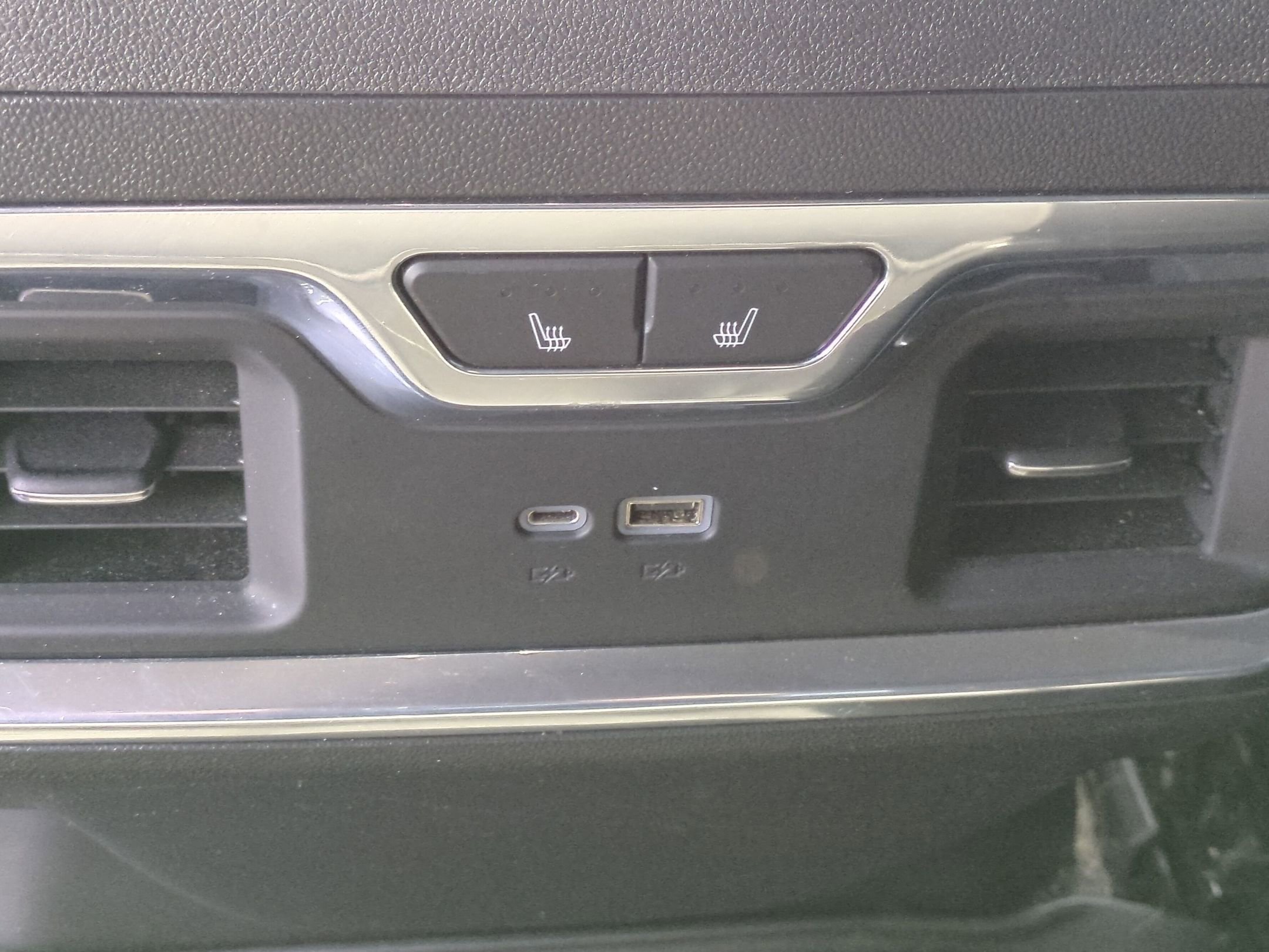 Used 2022 GMC Sierra 1500 SLT w/ SLT Premium Plus Package AWD/4WD image 35