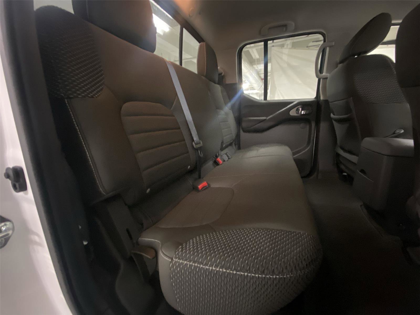 Used 2016 Nissan Frontier PRO-4X AWD/4WD image 27