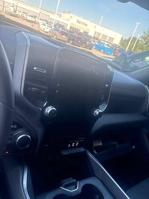 Used 2025 RAM 1500 Big Horn AWD/4WD image 8