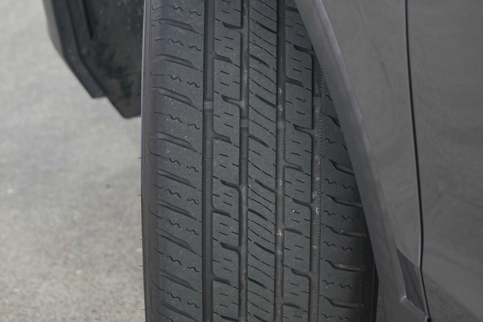 Used 2018 Volkswagen Tiguan SEL image 29