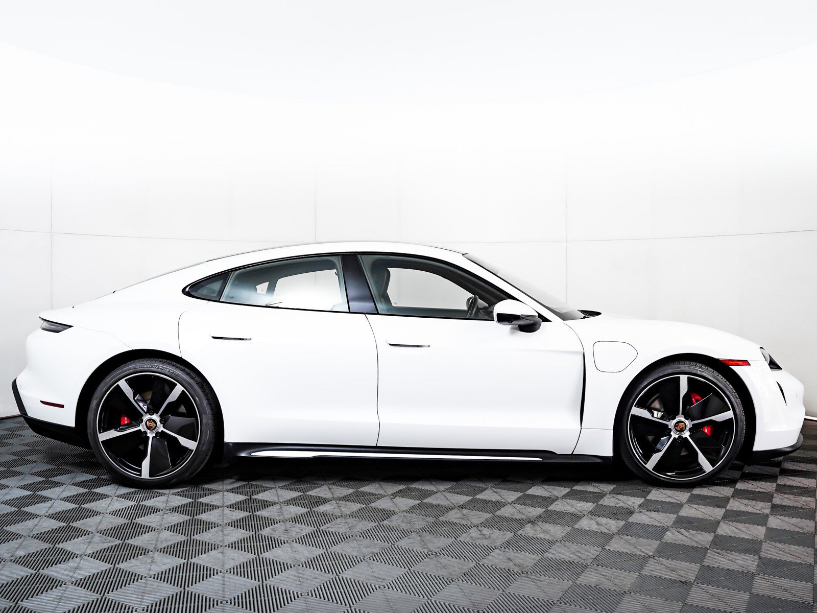 Certified 2021 Porsche Taycan 4S w/ Premium Package image 9