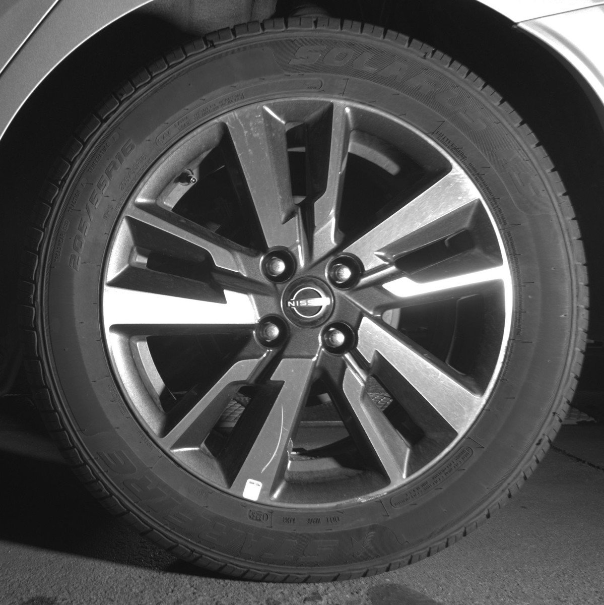 Used 2025 Nissan Versa SV image 14