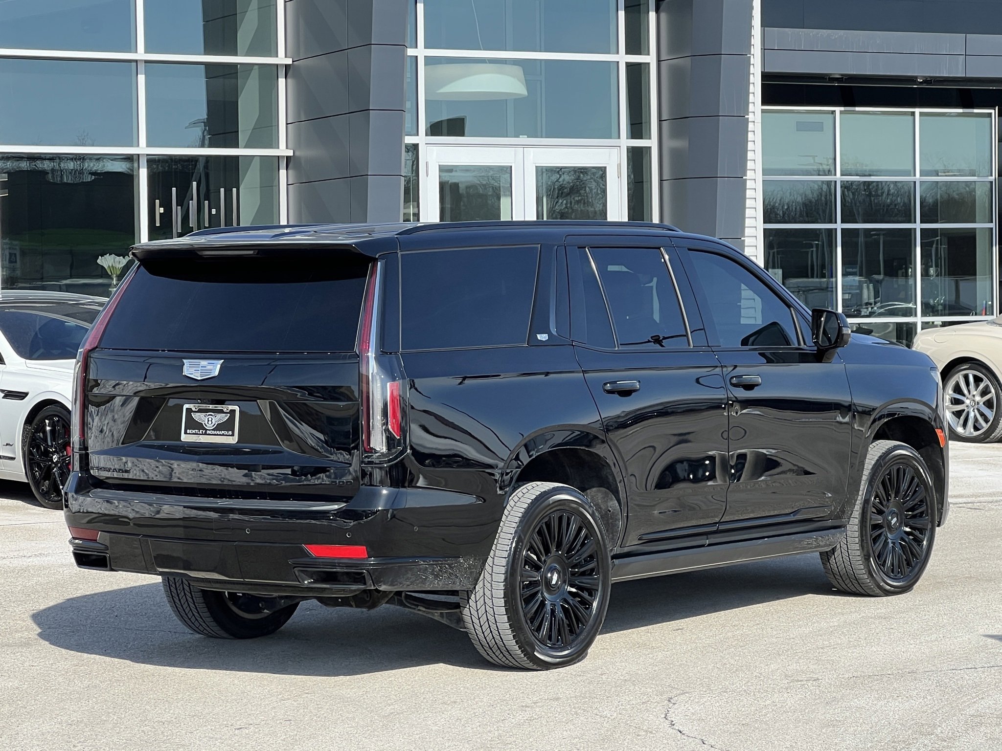 Used 2022 Cadillac Escalade Sport Platinum w/ Heavy-Duty Trailer Package image 2