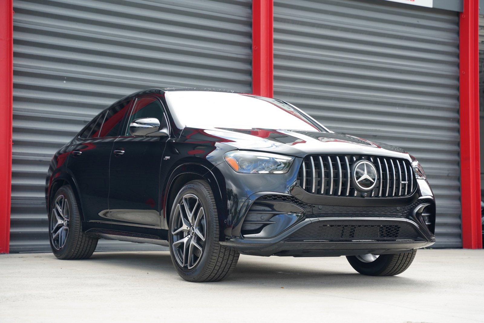 Used 2025 Mercedes-Benz GLE 53 AMG 4MATIC Coupe w/ Driver Assistance Package image 8