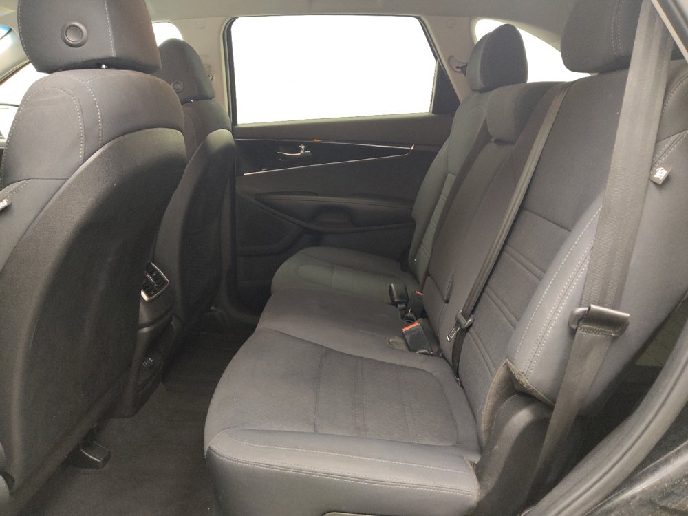 Used 2018 Kia Sorento L FWD image 18