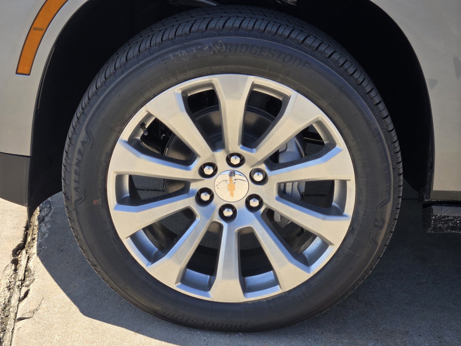 New 2026 Chevrolet Suburban Premier image 8