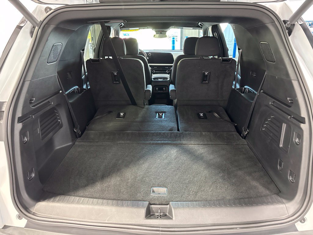 Used 2026 Chevrolet Traverse LT FWD image 52