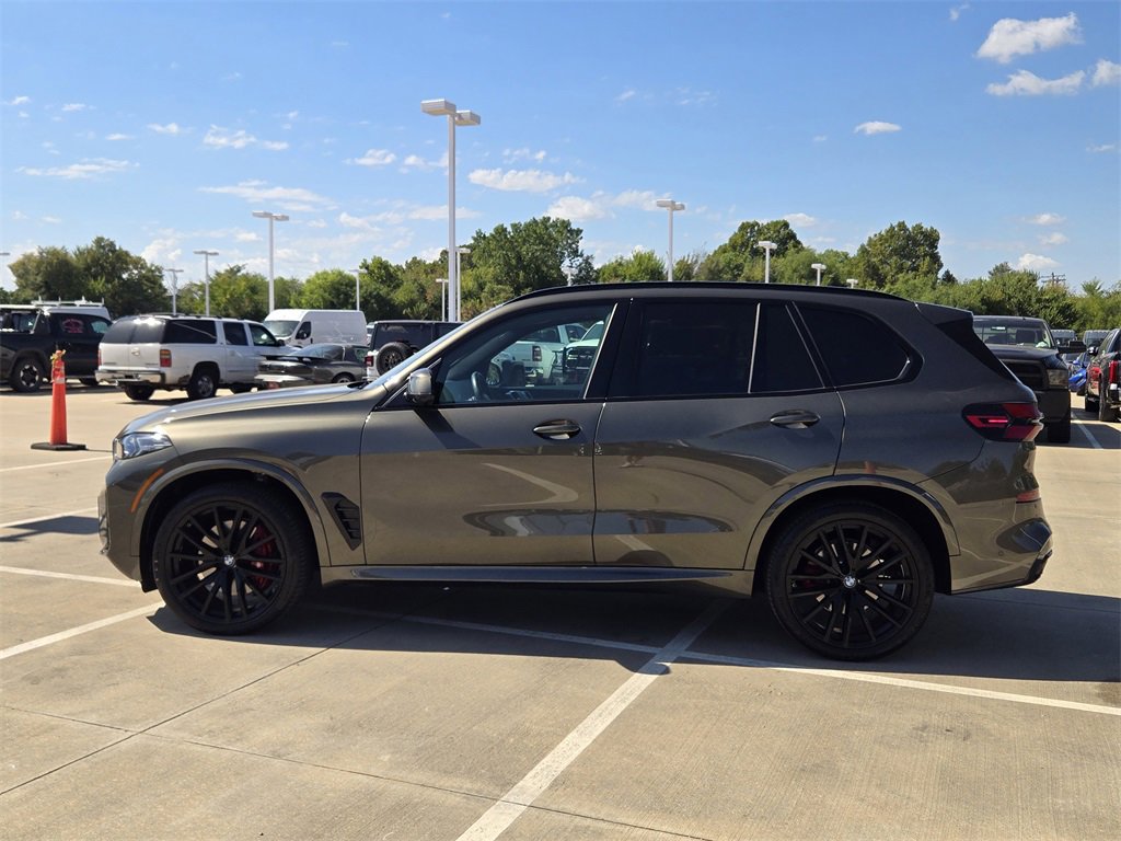 Used 2024 BMW X5 xDrive40i w/ M Sport Package image 5