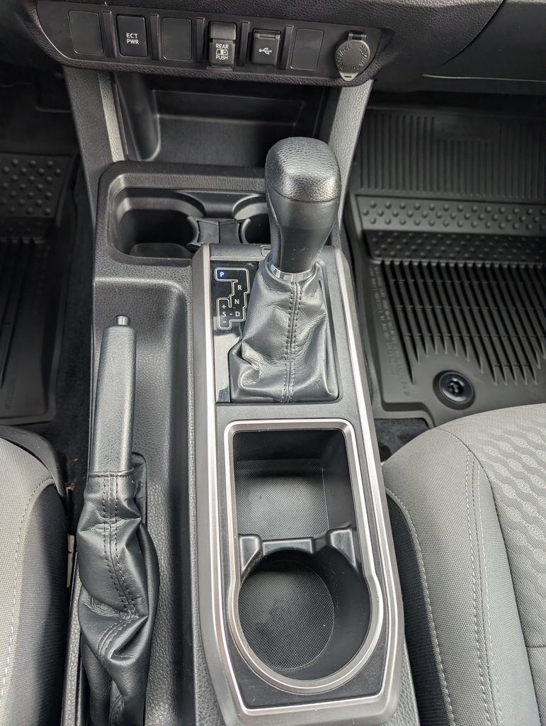 Certified 2023 Toyota Tacoma SR5 AWD/4WD image 22