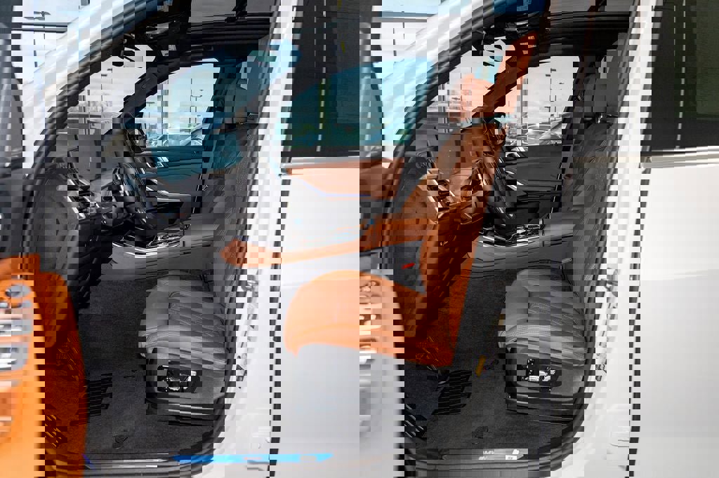 New 2026 BMW X5 xDrive50e image 18