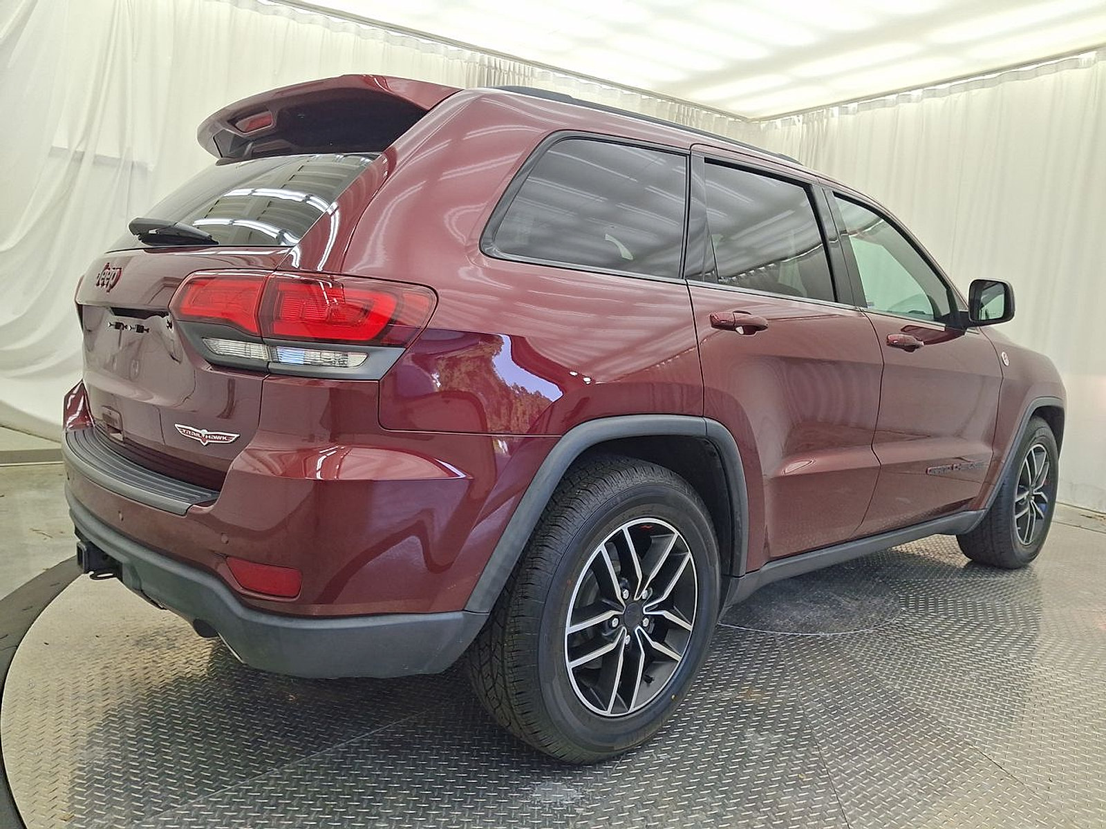 Used 2019 Jeep Grand Cherokee Trailhawk AWD/4WD image 25