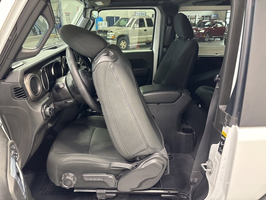 Used 2021 Jeep Wrangler Sport image 25