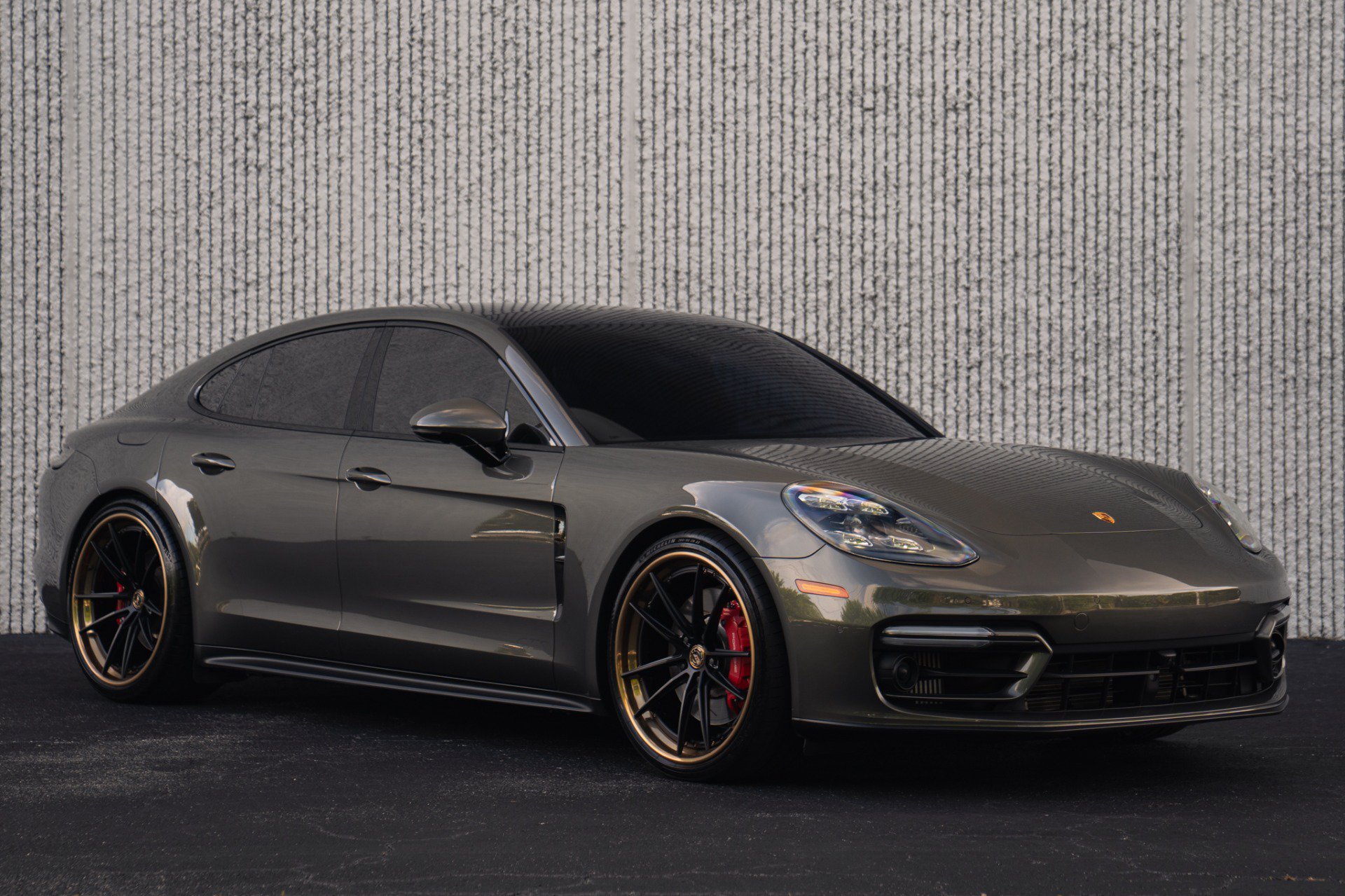 Used 2023 Porsche Panamera GTS AWD/4WD image 9