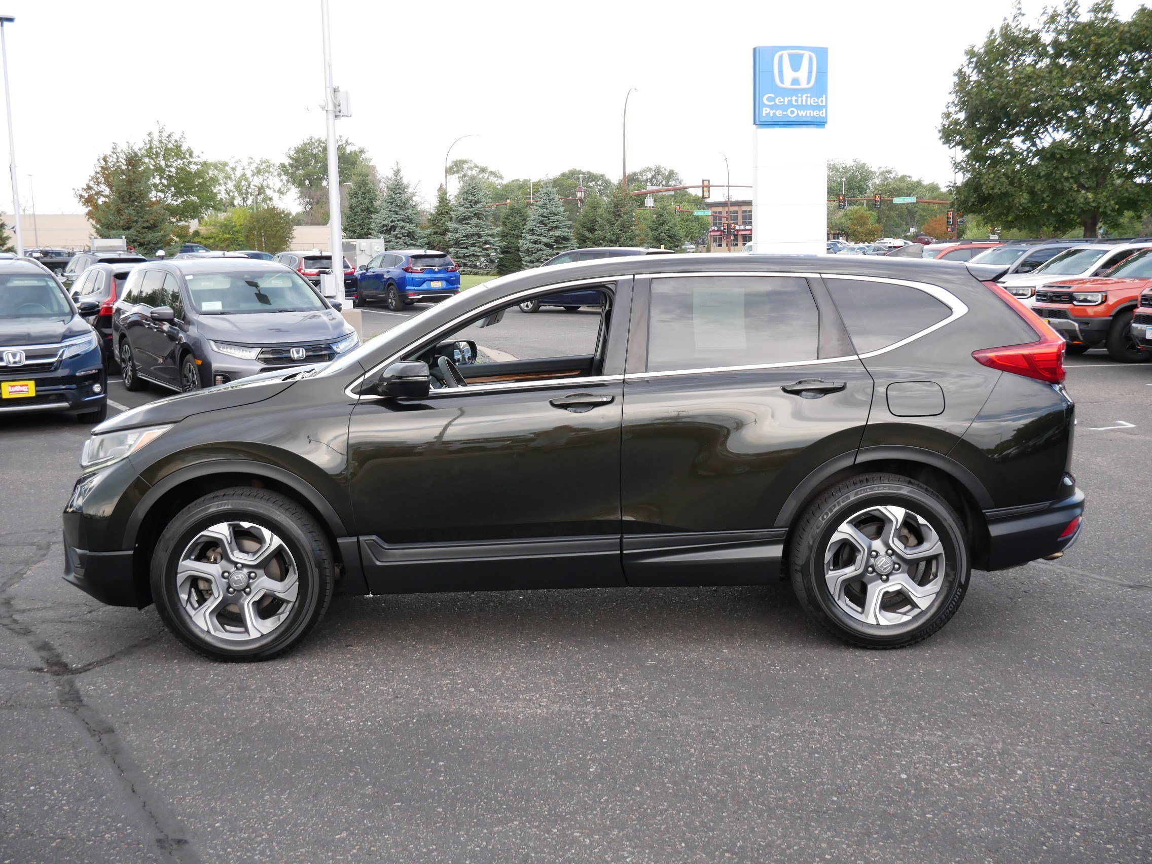 Used 2017 Honda CR-V EX image 4