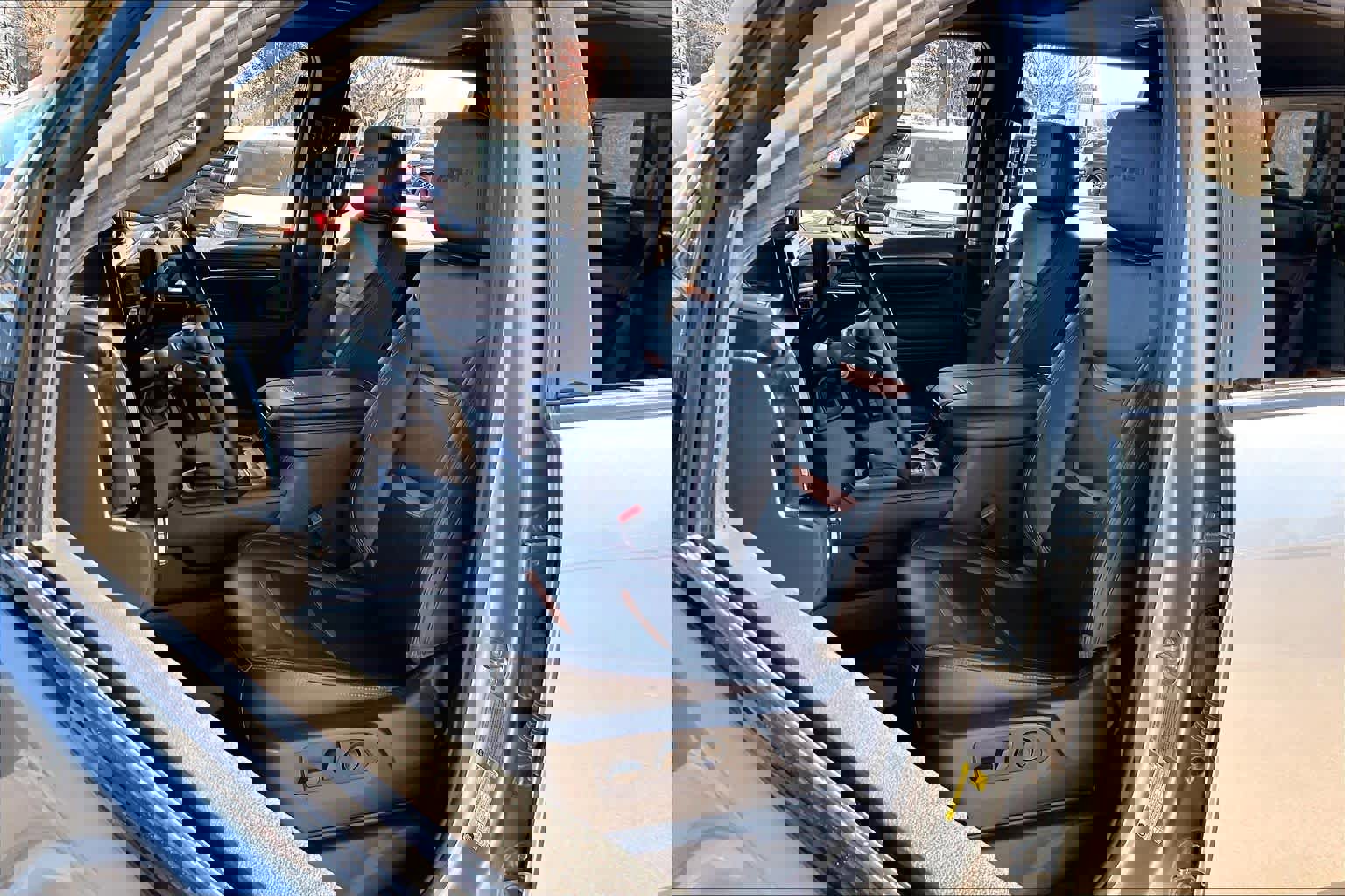 Used 2024 GMC Sierra 2500 AT4 w/ AT4 Premium Plus Package image 7