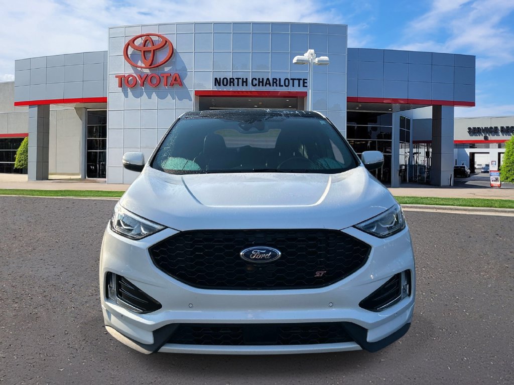 Used 2022 Ford Edge ST w/ Equipment Group 401A AWD/4WD image 2