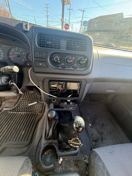 Used 2001 Nissan Xterra XE image 16