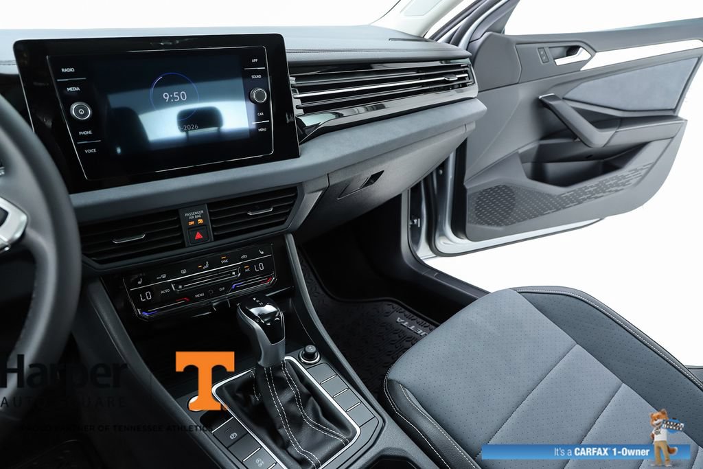 Used 2025 Volkswagen Jetta SE w/ Sunroof Package FWD image 23