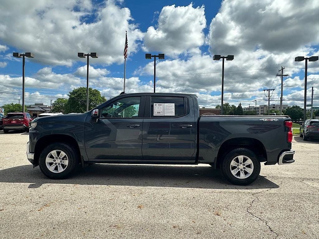 Used 2021 Chevrolet Silverado 1500 LT AWD/4WD image 2