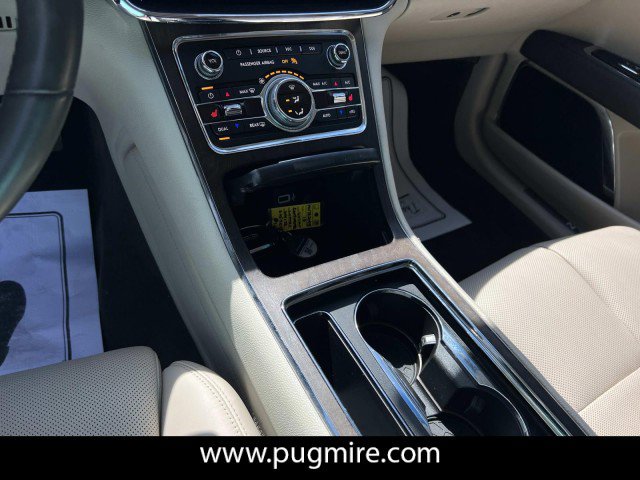 Used 2018 Lincoln Continental Select image 30