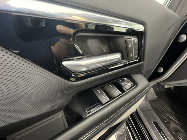 Certified 2026 GMC Sierra EV Denali AWD/4WD image 23