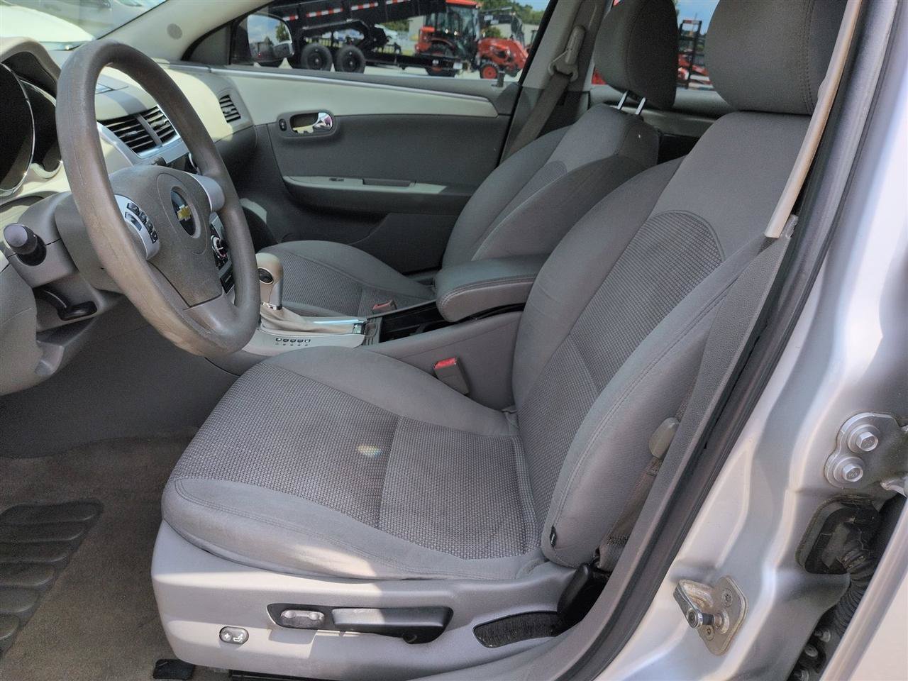 Used 2011 Chevrolet Malibu LS FWD image 14