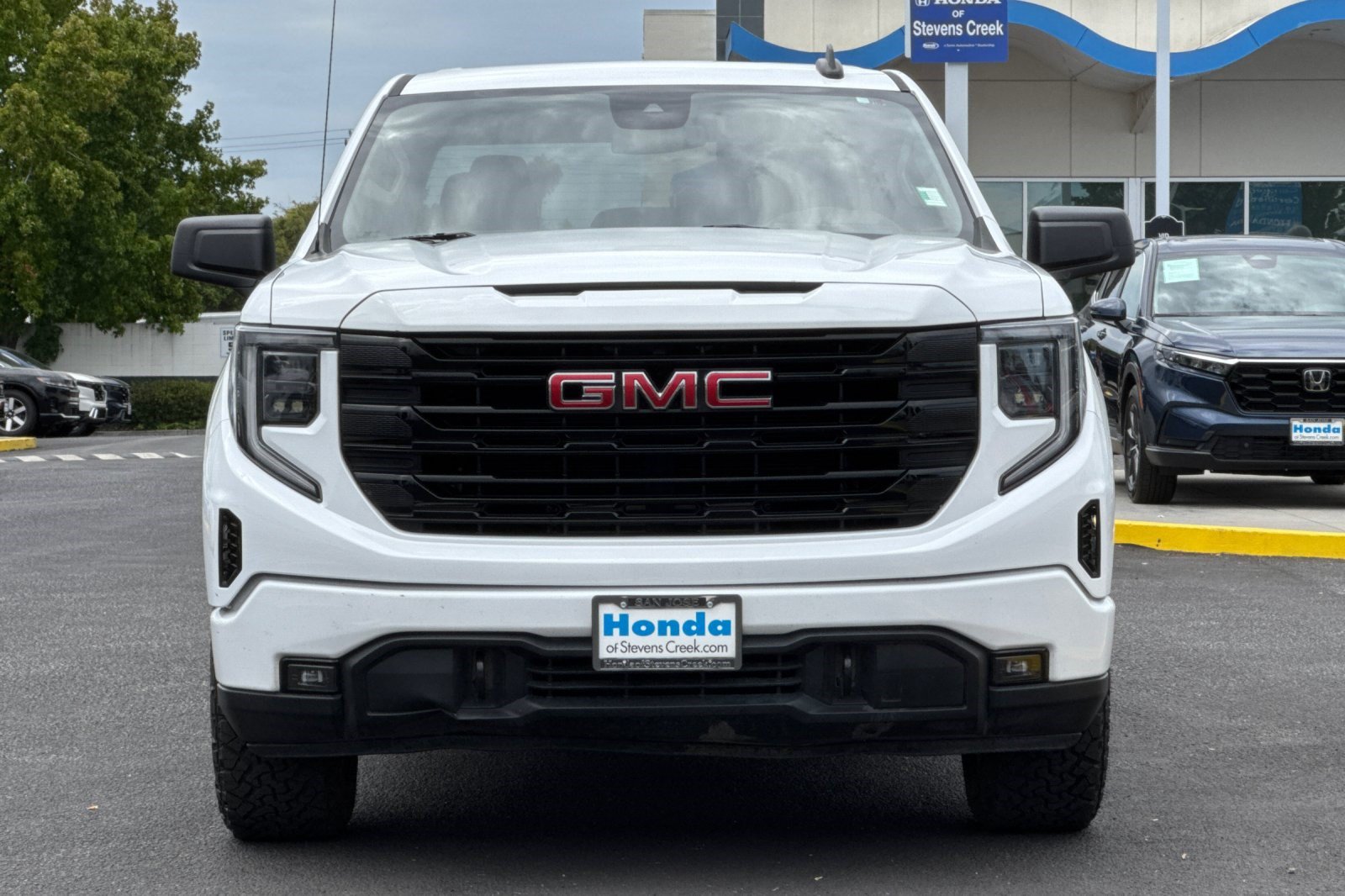 Used 2022 GMC Sierra 1500 Elevation AWD/4WD image 5