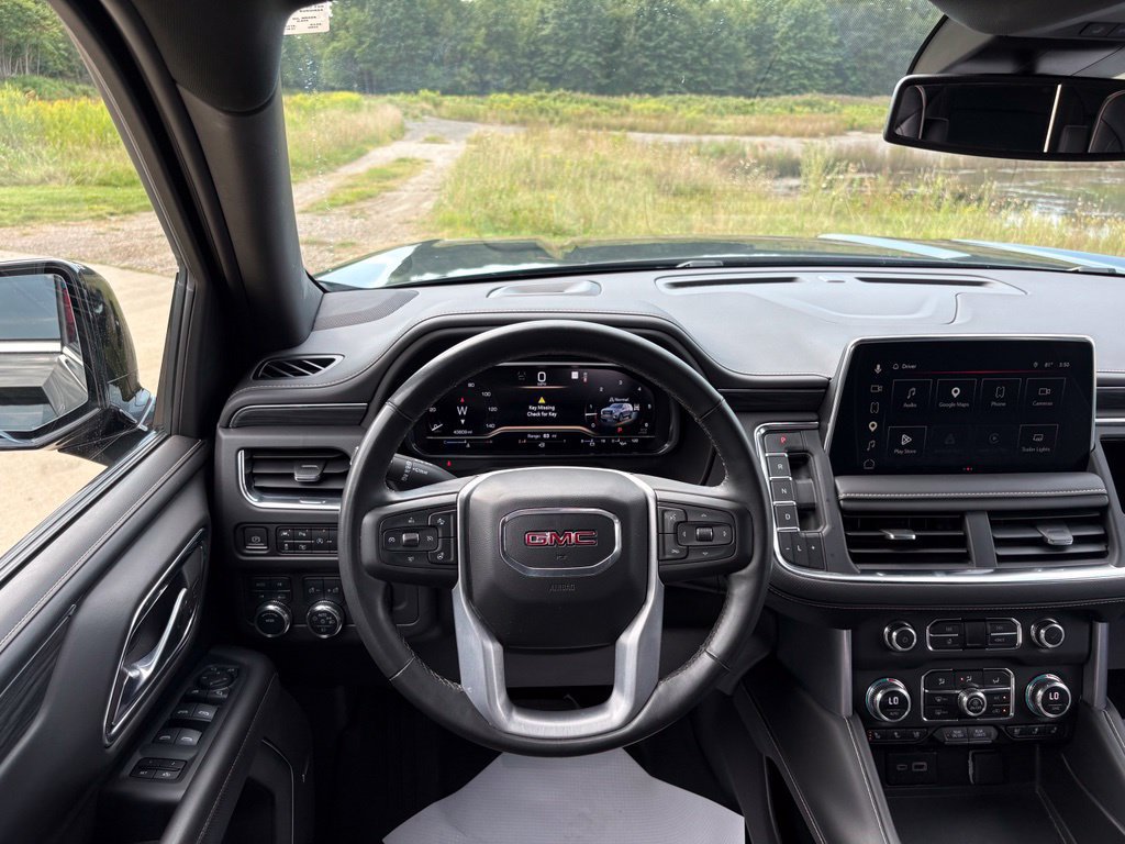 Used 2023 GMC Yukon XL SLT w/ SLT Luxury Package AWD/4WD image 54