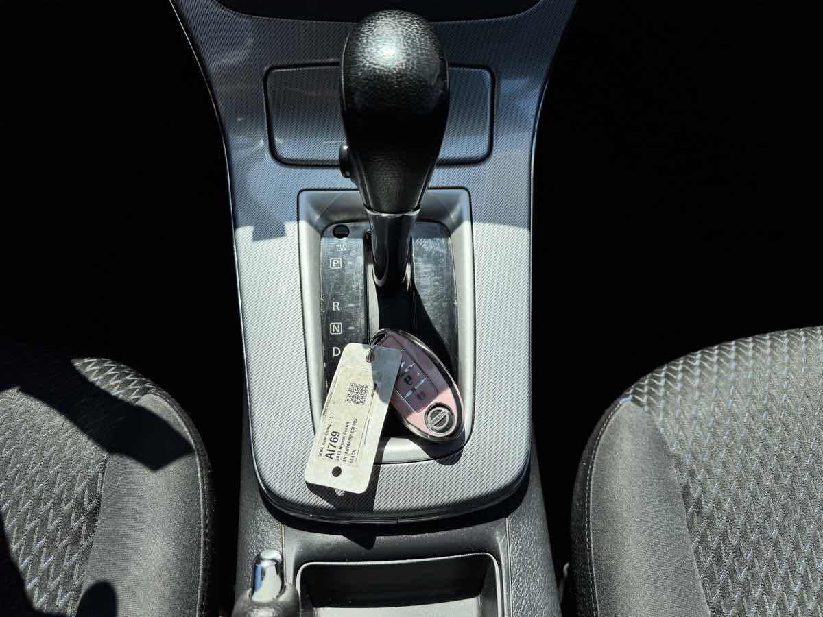 Used 2013 Nissan Sentra SR w/ Driver Pkg FWD image 45