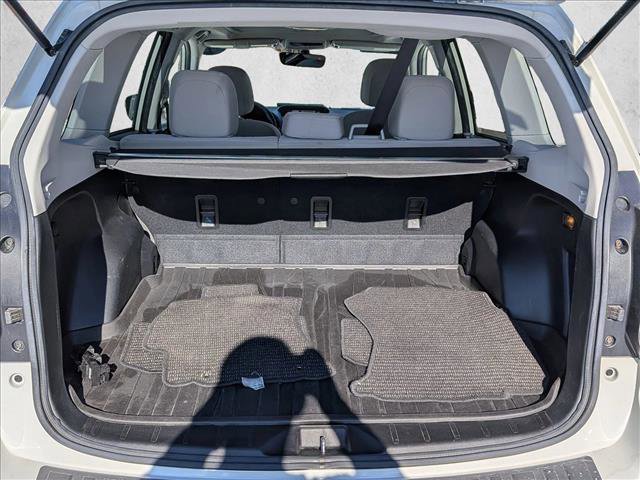 Used 2017 Subaru Forester 2.5i Premium w/ All-Weather Package image 6