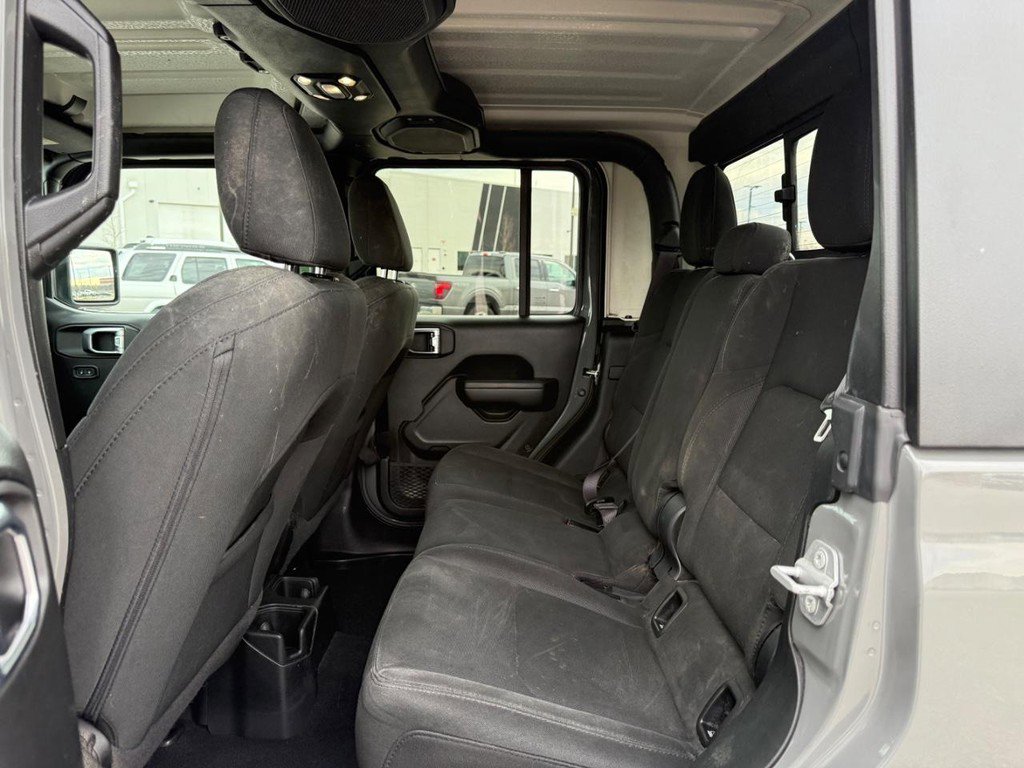 Used 2021 Jeep Gladiator Sport image 10