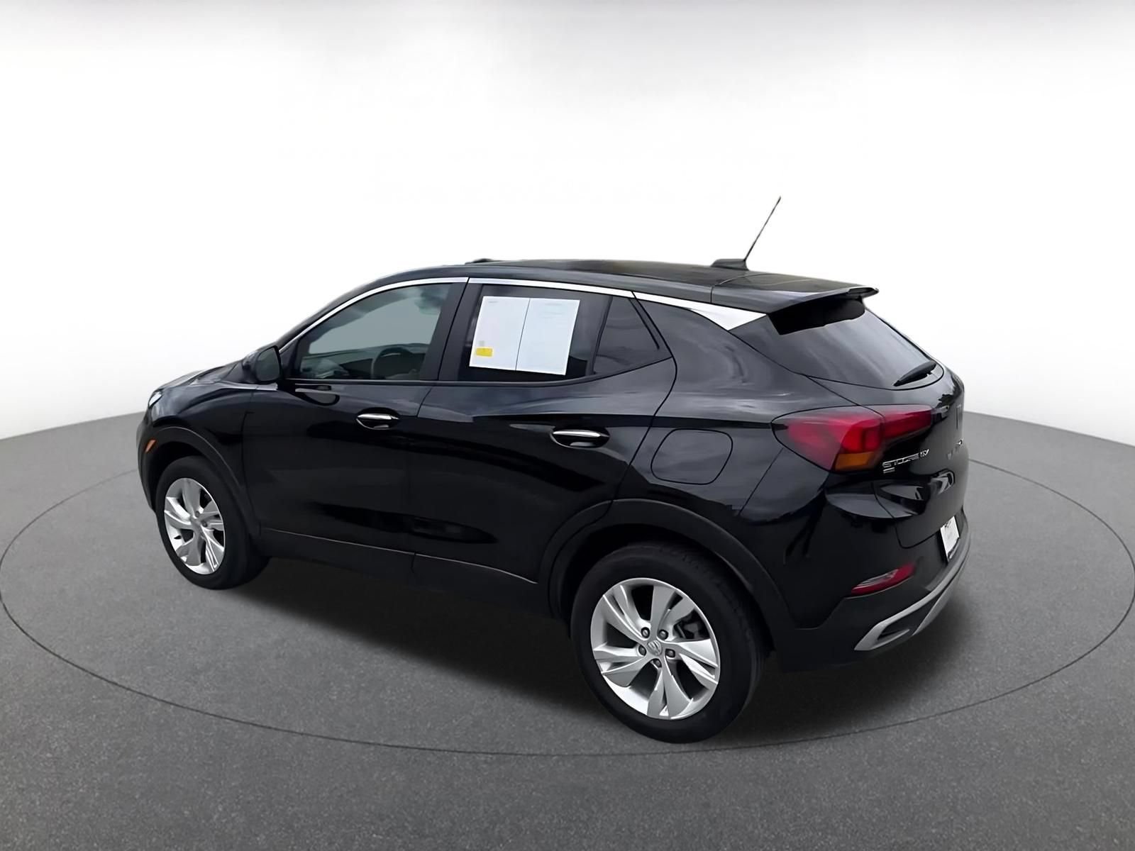 Used 2025 Buick Encore GX Preferred AWD/4WD image 9