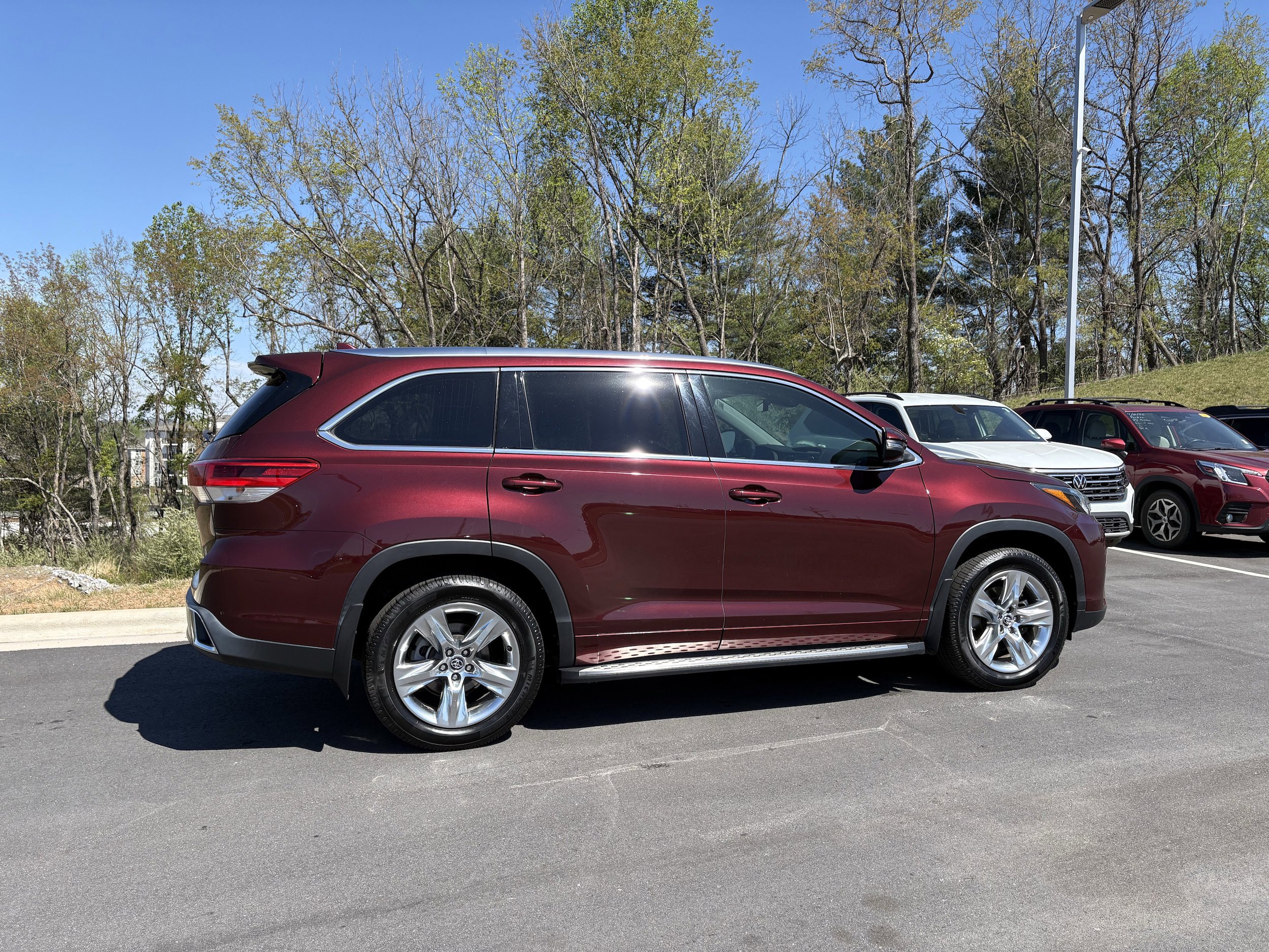 Used 2019 Toyota Highlander Limited image 10