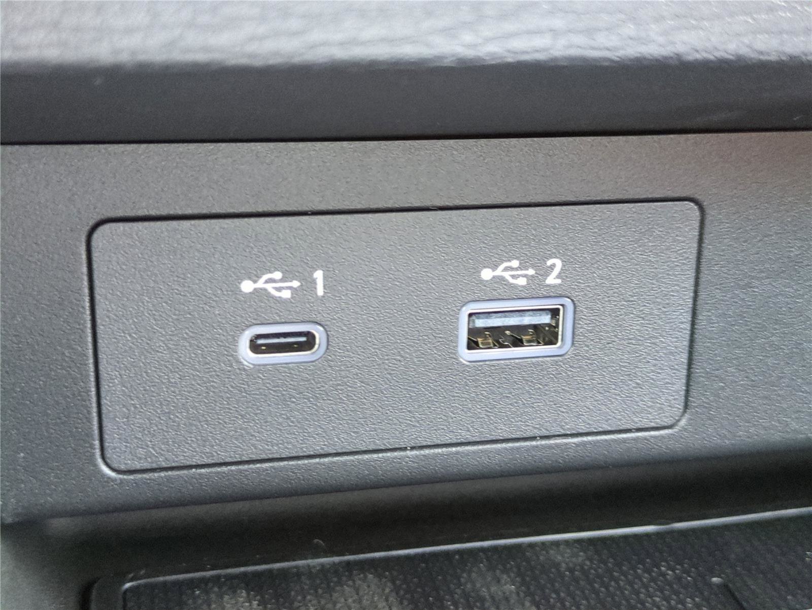 New 2025 Mitsubishi Outlander SEL image 28