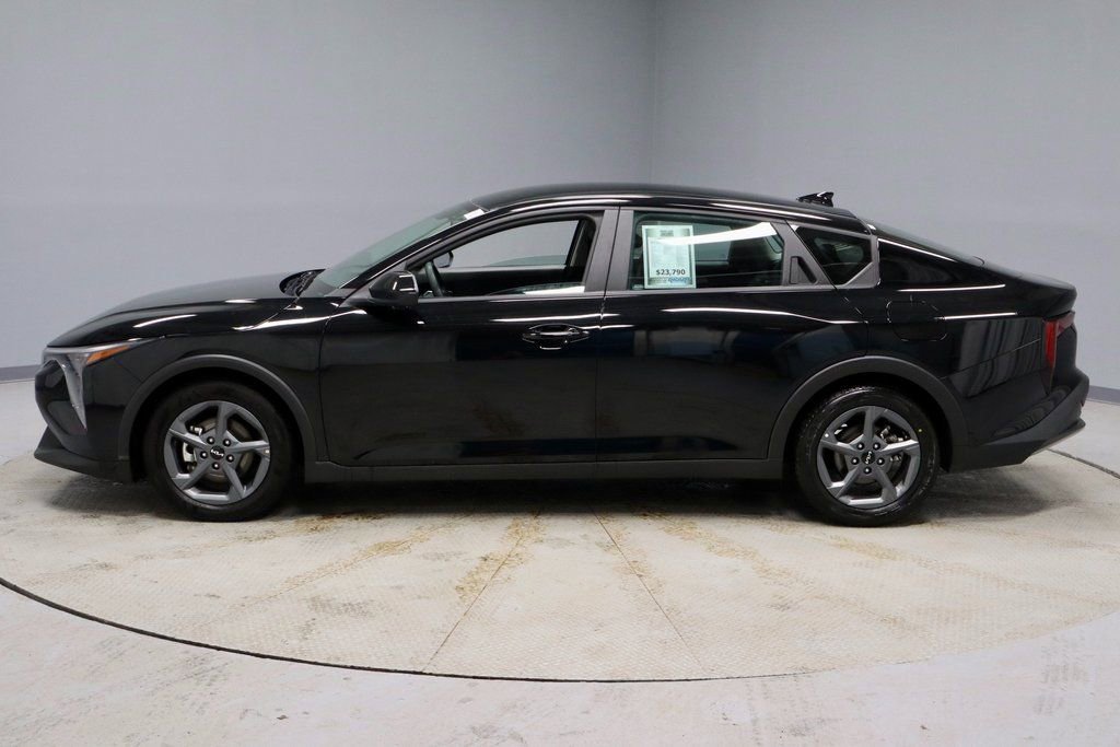 Used 2025 Kia K4 LXS image 8