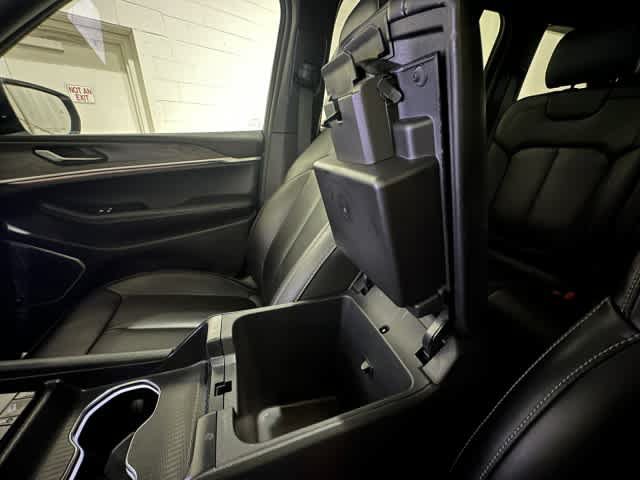 Used 2024 Jeep Grand Cherokee Limited 4xe AWD/4WD image 33