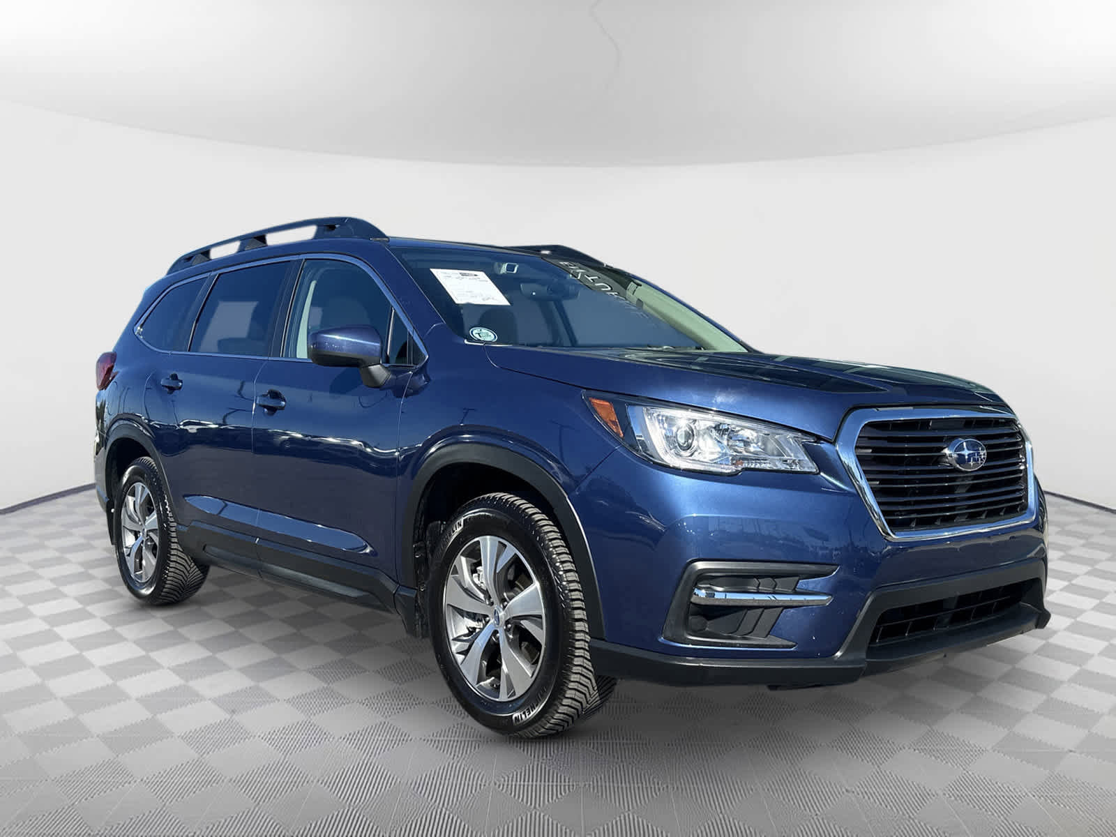 Used 2020 Subaru Ascent Premium w/ Convenience Package image 2